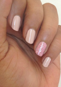 Nude_Glitter_Accent_1