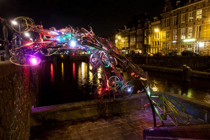 amsterdam-light-festival-2013-boot-huren-amsterdam (700x467)